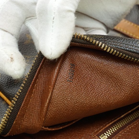 Auth RARE Louis Vuitton Porte Documents #18957L21 - Picture 9 of 14